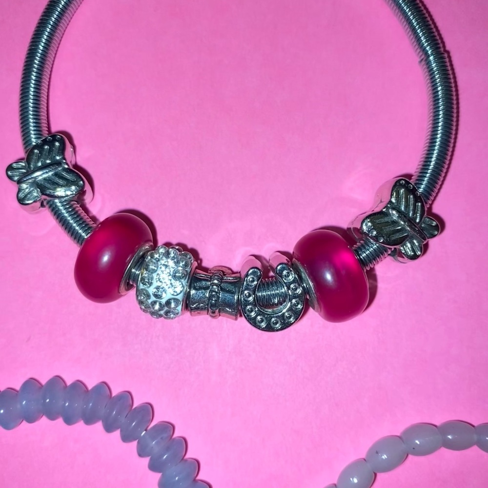 Six bracelets - Picture 3 of 8